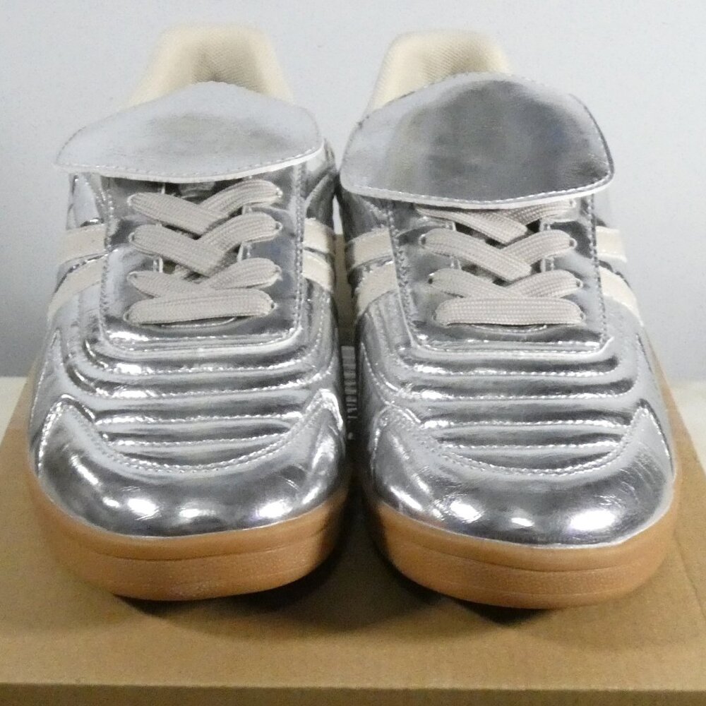 NiB Steve Madden Womens Madrid Silver Metallic Sneaker 9.5